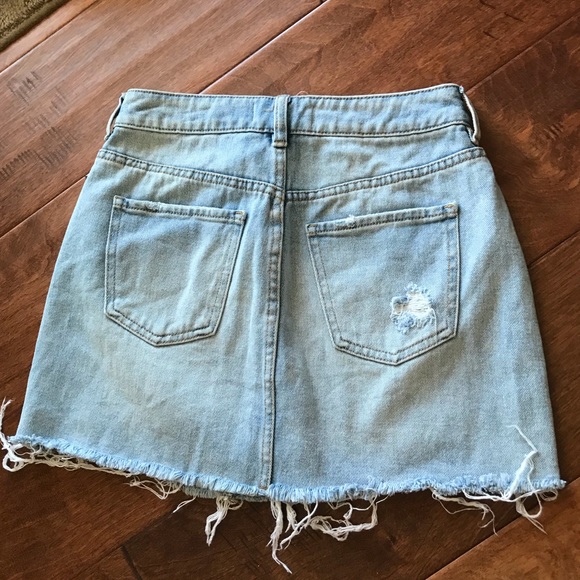 PacSun Light Wash Denim Mini Skirt - Picture 3 of 5